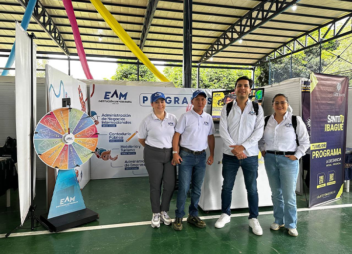 equipo EAM EXPO U Cisneros