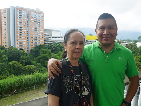 Docentes EAM ganan mejor póster