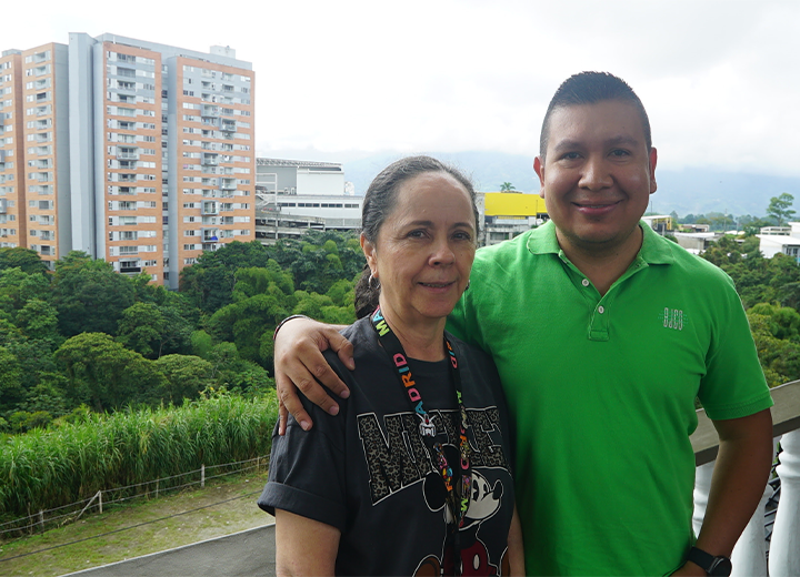 Docentes EAM ganan mejor póster