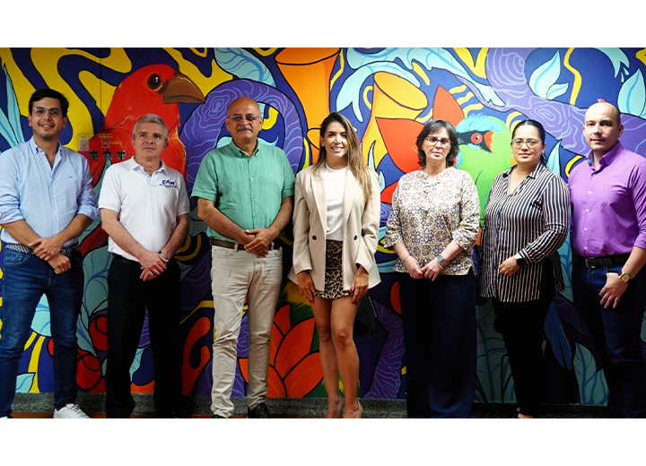 UPM visitó EAM