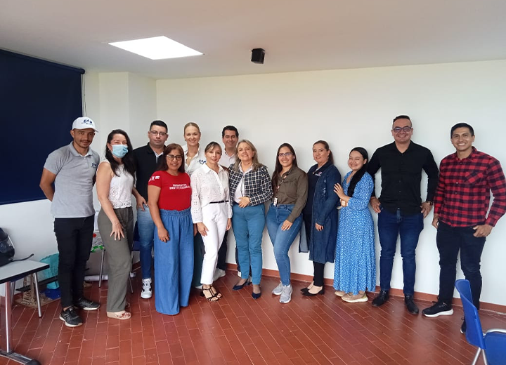 Encuentro Mesa Bienestar de RED IQ