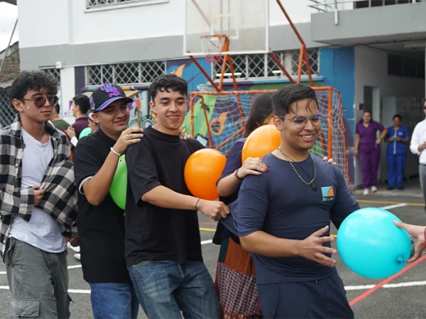 ¡Bienvenidos estudiantes nuevos a su Casa de Estudios!