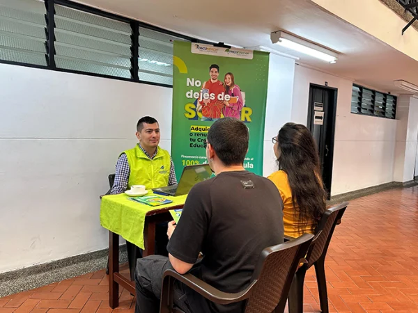 EAM y Fincomercio se unen
