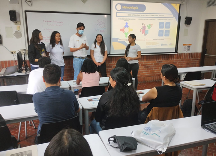 Trabajo de equipos investigadores en pro del trabajo en equipo y la innovación