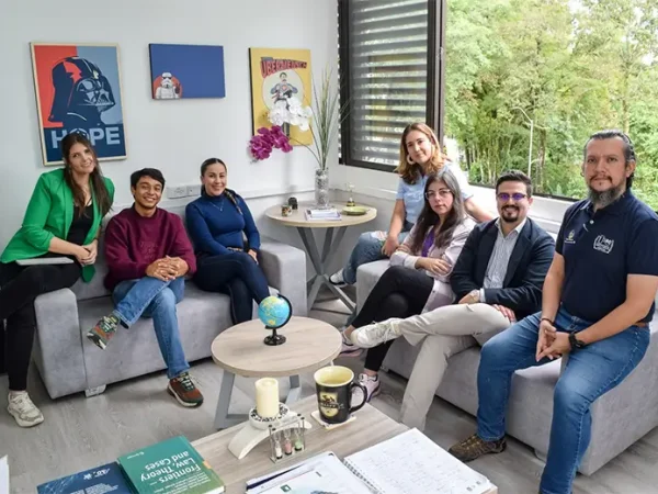 Cooperación y conexión con el ecosistema internacional